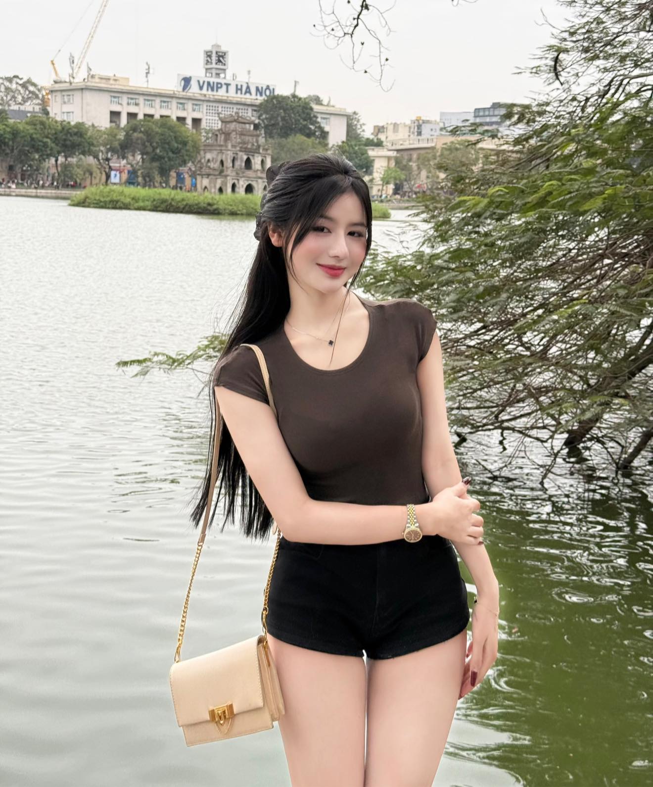 视频标题3